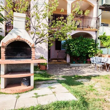 בית הארחה Dara 3*